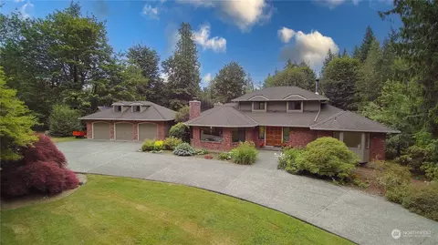 21828 251st Ave SE, Maple Valley, WA 98038