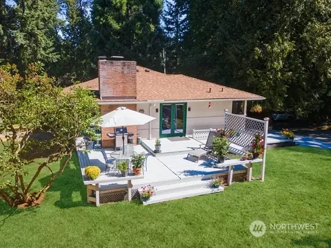 10205 NE 116th St, Kirkland, WA 98034