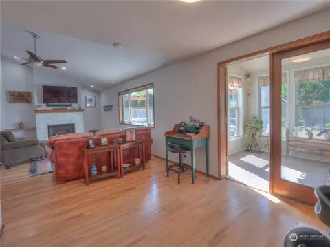 2840 Mchugh Ave, Enumclaw, WA 98022 photo 4