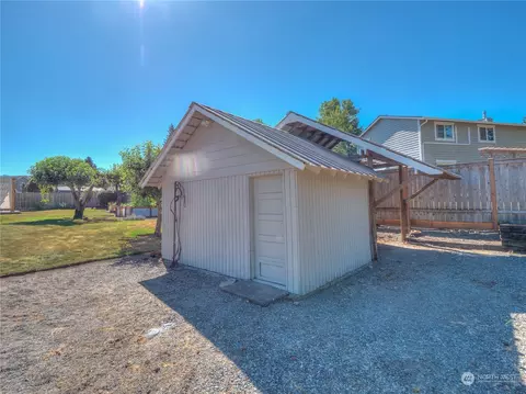 2840 Mchugh Ave, Enumclaw, WA 98022 photo 34