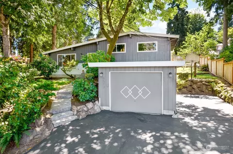 6517 NE 198th St, Kenmore, WA 98028