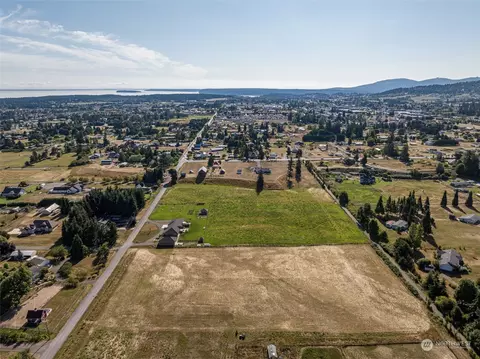 1575 W Hendrickson Rd, Sequim, WA 98382 photo 5