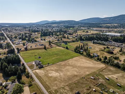 1575 W Hendrickson Rd, Sequim, WA 98382 photo 6