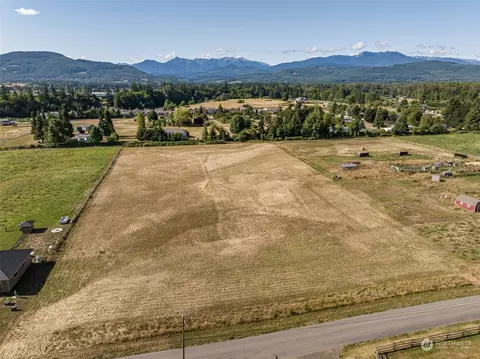 1575 W Hendrickson Rd, Sequim, WA 98382