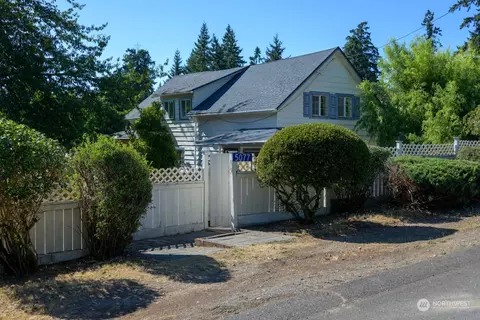 5077 Stingle St NW, Bremerton, WA 98311