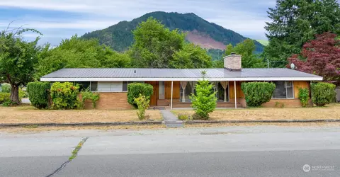 930 Madison Ave, Darrington, WA 98241