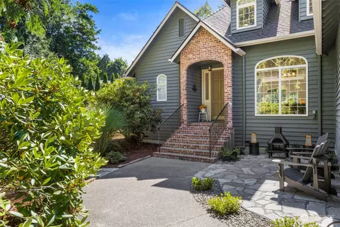 7540 Hampshire Ln NE, Bremerton, WA 98311