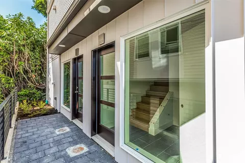 2340 17th Ave S #A, Seattle, WA 98144