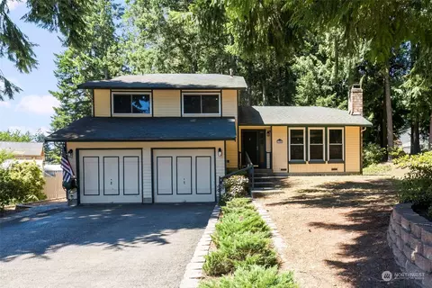 7306 Oxford Ct NW, Bremerton, WA 98311