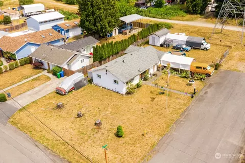 3800 NE 6th Pl, Renton, WA 98056