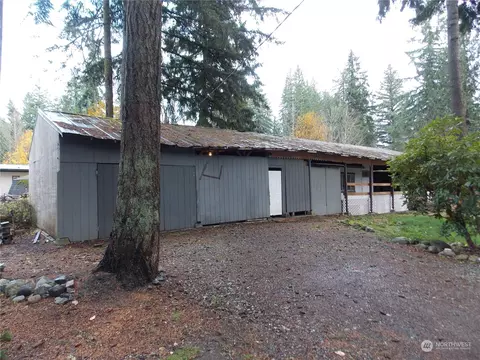 16421 Village Dr SE, Rainier, WA 98576