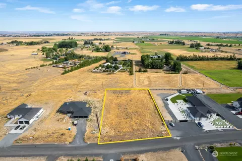 5786 NE Road 44 #4, Moses Lake, WA 98837