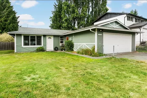 6207 99th St NE, Marysville, WA 98270