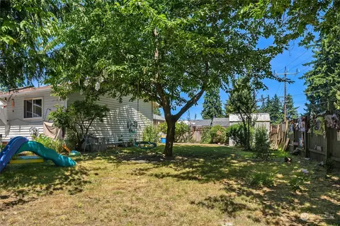 1726 70th Pl SE, Everett, WA 98203 photo 2