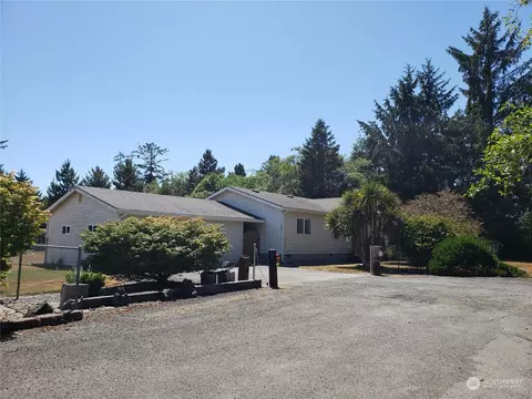 421 W Grant Ave, Westport, WA 98595