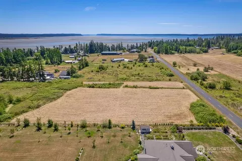 604 Ell Rd, Camano Island, WA 98282