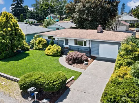 8214 E Sherwood St, Tacoma, WA 98404