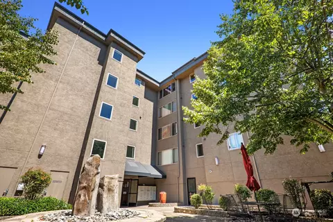 14300 32nd Ave NE #404, Seattle, WA 98125