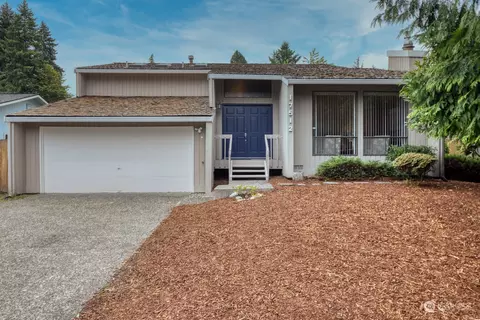 17512 155th Ave SE, Renton, WA 98058