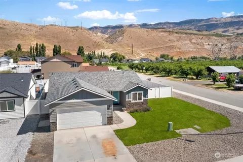 5695 Penn Ave, Rock Island, WA 98850