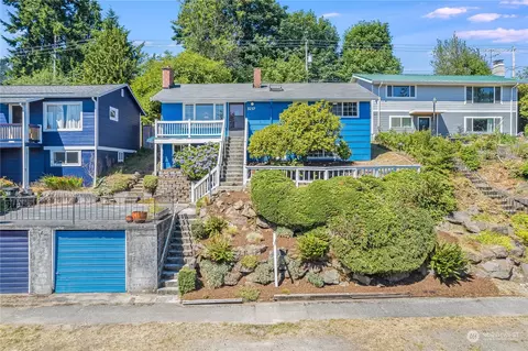 3237 48th Ave SW, Seattle, WA 98116