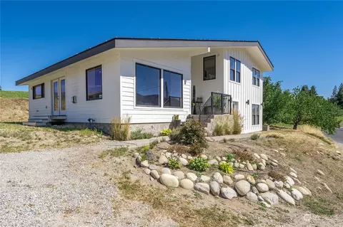 129 Loop Ave, Manson, WA 98831