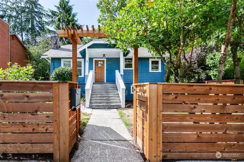 1049 NE 92nd St, Seattle, WA 98115