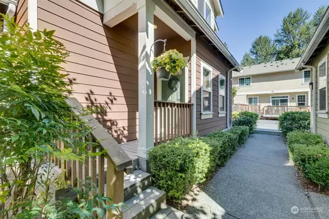 21605 10th Dr SE, Bothell, WA 98021 photo 2