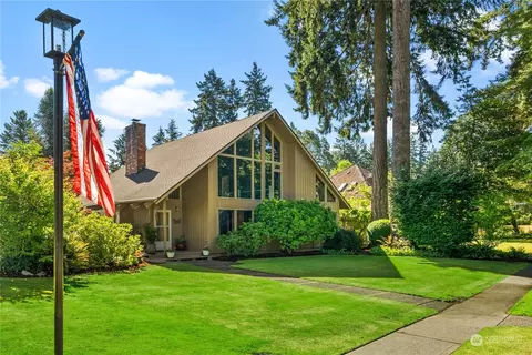 3 Lakeside Country Clb SW, Lakewood, WA 98498