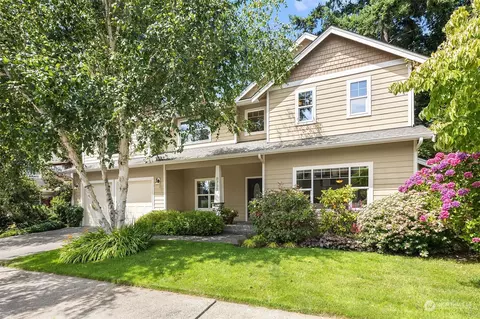 8733 NE Rosario Pl, Bainbridge Island, WA 98110