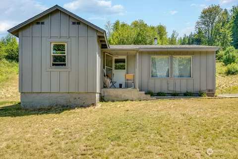 1840 Hazel Dell Rd, Castle Rock, WA 98611