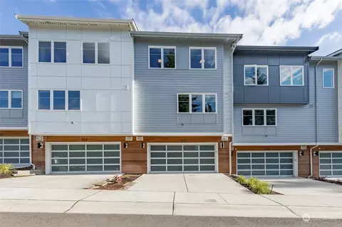17720 80th Ave NE #103, Kenmore, WA 98028
