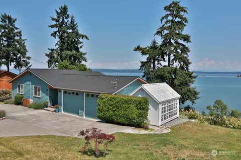 3413 Camano Vista St, Greenbank, WA 98253