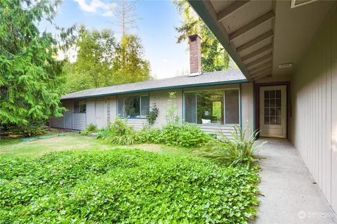 6402 63rd Ave NE, Olympia, WA 98516