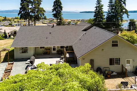 1845 Polnell Rd, Oak Harbor, WA 98277