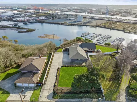 123 Browns Point Blvd, Tacoma, WA 98422