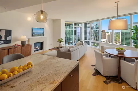 10700 NE 4th St #2806, Bellevue, WA 98004