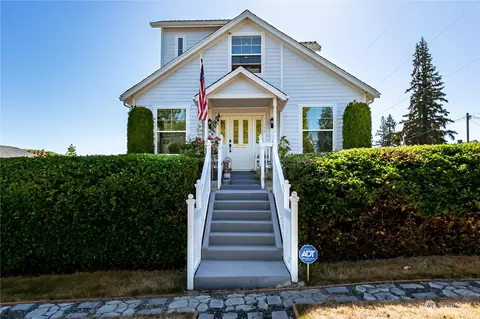 419 Harrison Ave, Port Orchard, WA 98366