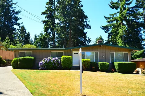 15707 83rd Ave NE, Kenmore, WA 98028