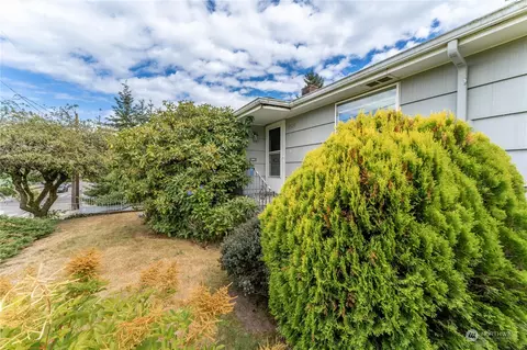 3509 SW Trenton St, Seattle, WA 98126