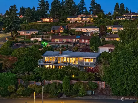 912 Ventura Dr, Tacoma, WA 98465