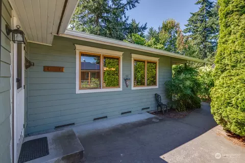 4704 W View Dr, Everett, WA 98203 photo 8