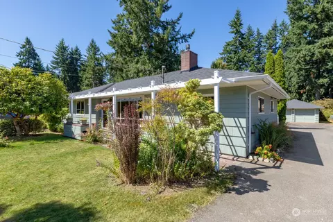 4704 W View Dr, Everett, WA 98203
