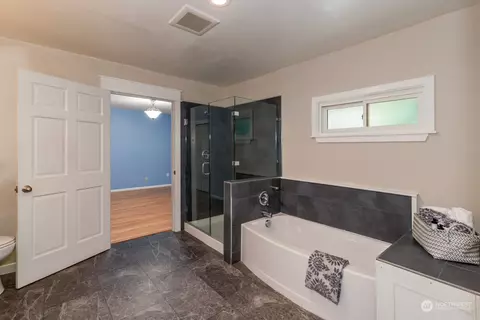 4704 W View Dr, Everett, WA 98203 photo 26