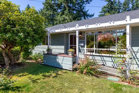 4704 W View Dr, Everett, WA 98203 photo 6