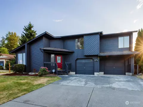 2822 11th St SE, Puyallup, WA 98374