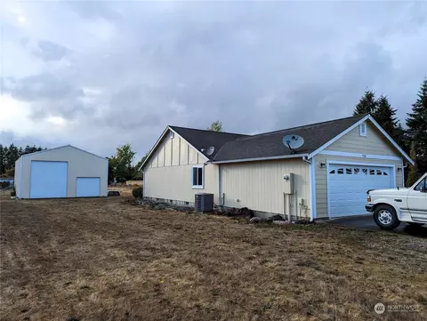 7132 183rd Ave SW, Rochester, WA 98579