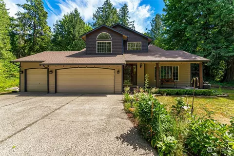 27118 Burkes Ln NE, Kingston, WA 98346