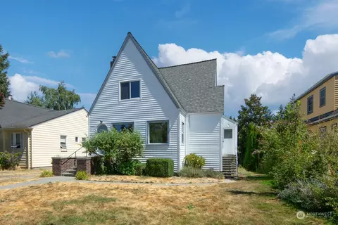 3326 8th Ave W, Seattle, WA 98119