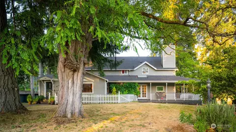 6230 NE Gunderson Rd, Poulsbo, WA 98370